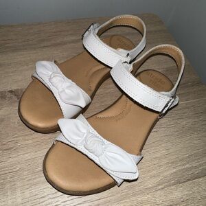 LIKE NEW Stride Rite White Kids Sandals - Girls Size 13W
